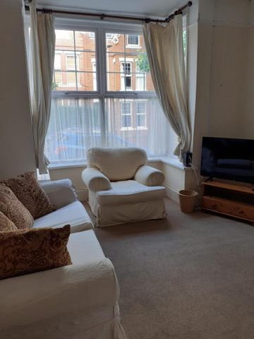 6 bedroom house to rent - Photo 2