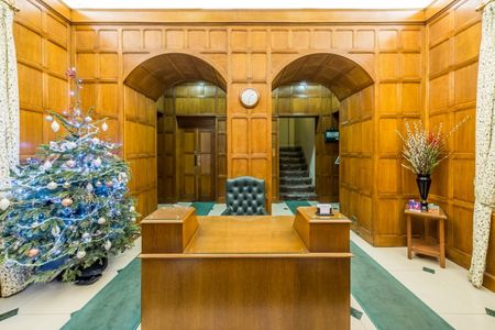 3 Bedrooms, 3 Ensuite Bathrooms, Cloakroom and Large Double Reception with Concierge & Lift - Photo 2