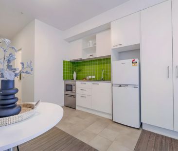 Premier Large Studio with Double Bed(High floor Level 16-20) - Photo 5