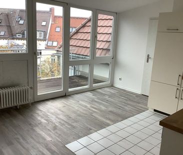 Wohnglück - Frisch sanierte - ansprechende 3-Zi.-Wohnung mit Balkon... - Photo 4