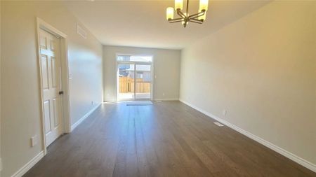 For Lease - 98 Athabaska Drive, Belleville, Ontario - Photo 4