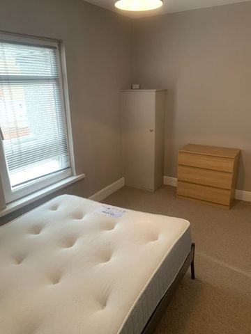 9 Fane Street, Belfast BT97BW - Photo 5