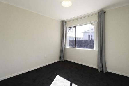 Charming two-bedroom home - Photo 3