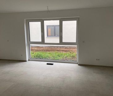 <h1 class="md:text-xl md:leading-6 mt-4 md:mt-10 lg:mb-6 mb-3 text-... - Photo 1