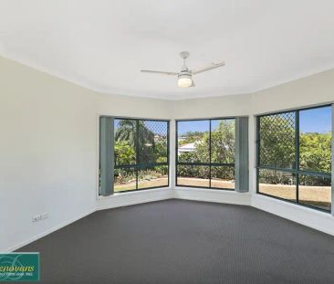 “Air conditioned Living + Main bedroom + Second Bedroom” - Photo 3