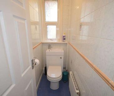 Truscott Avenue, Winton, Bournemouth, BH9 - Photo 2