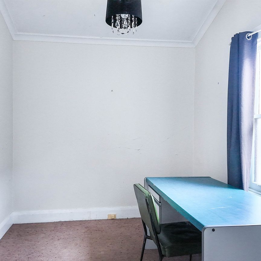 8A Queen Street, Burnie TAS 7320 - Apartment For Rent - $340 | Domain - Photo 1