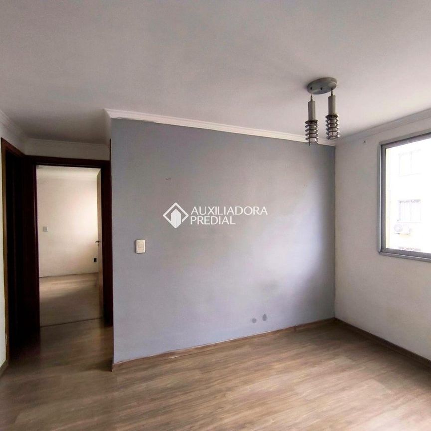 Apartamento com 2 quartos e 48m² para alugar em Marechal Rondon, Canoas. - Photo 1