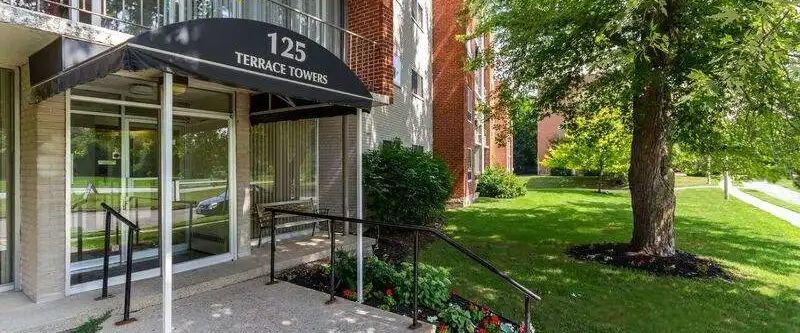 Terrace Towers Apartments - Choose your rent level - Call for Details - Heat, water & parking included — 1 Bedroom - Photo 1