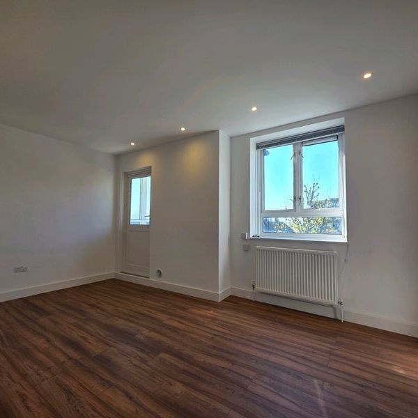 2 Bed Flat, Redfern House, NW8 - Photo 1
