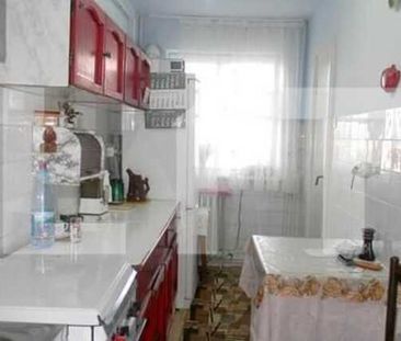 Inchiriere apartament 2 camere decomandate, zona strazii Parang. Boxa inclusa! - Photo 4