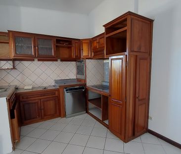 Location Maison 4 pièces 130m² LA RIVIERE 97421 - Photo 6