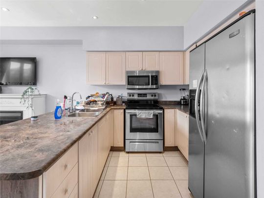 Master Room & Ensuite Bath (Basement) - North York - Photo 1