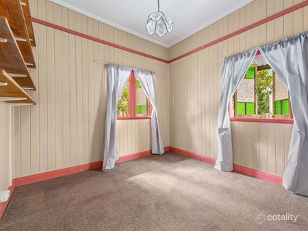 "Classic charm, modern comfort, and pet-friendly living - the perfect place to call home." - Photo 2