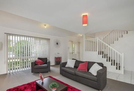 Spacious Family Home in a Peaceful Belmont Location - Photo 4