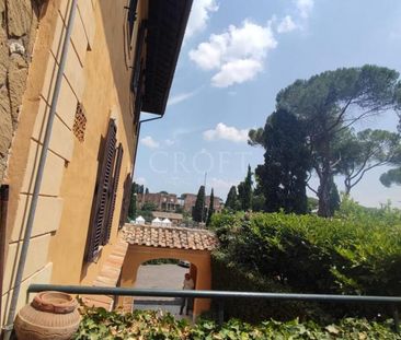 Aventino-Panoramic Terrace: Beautiful 2 bedroom situated in period ... - Photo 6