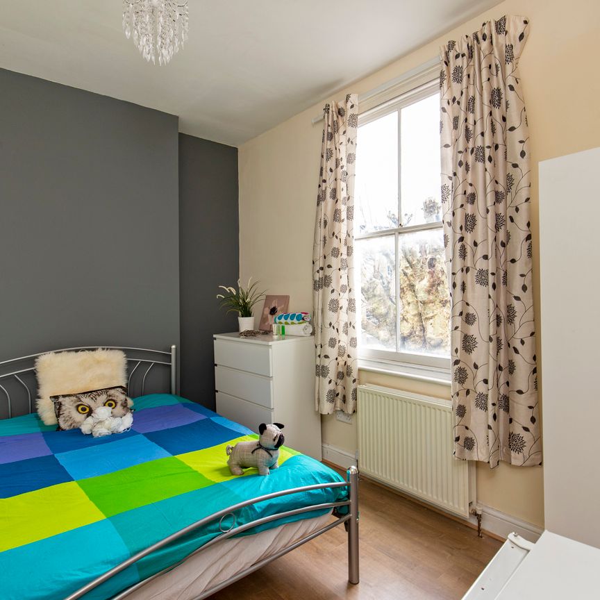 🏡 Beautiful Large Victorian House in Stoke Newington 🏡 Room 5 - Photo 1