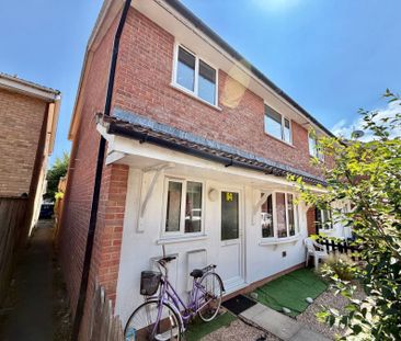 Ashbourne Crescent, Taunton - Photo 3