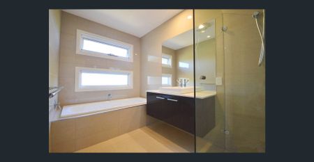 IMPRESSIVE TOWNHOUSE IN MOUNT WAVERLEY SCHOOL ZONE (STSA) - Photo 5