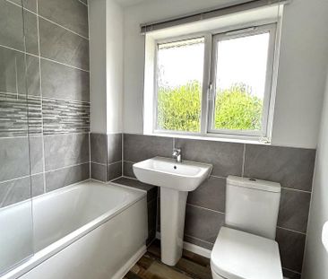 2 bedroom semi-detached house to rent - Photo 5