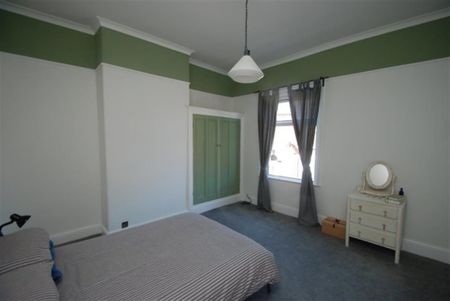2 bedroom House To Let - Photo 2