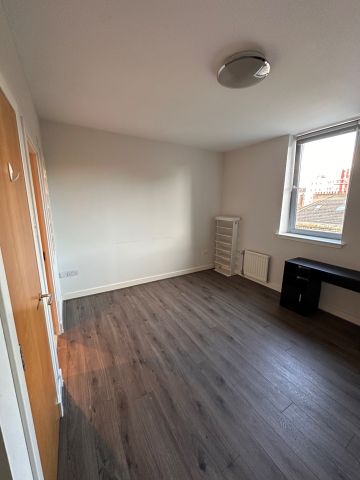 2 Bed Flat, Bath Street, G2 - Photo 3