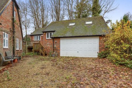 1 bedroom detached house to rent - Photo 5