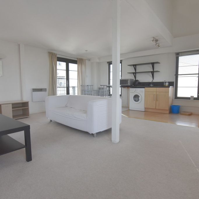 1 Bedroom Apartment - Photo 1