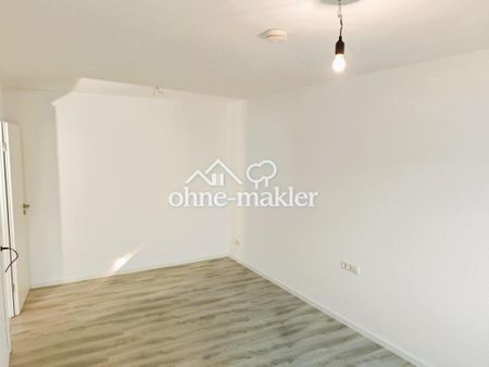 Ihr neues Zuhause am Flugfeld: Großzügige 4-Zimmer-Wohnung mit Balkon & Homeoffice-Charme - Photo 2