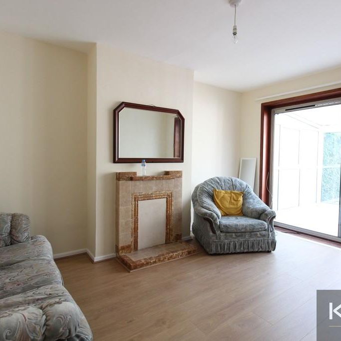 4 bedroom semi-detached house to rent - Photo 1
