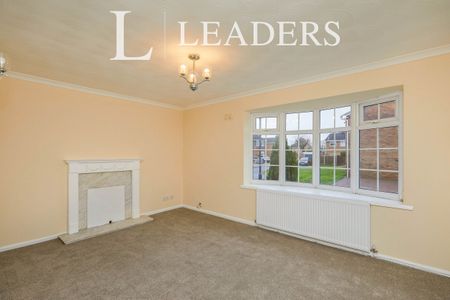 2 bedroom semi-detached to rent Deacon Close, Oakwood - Photo 2