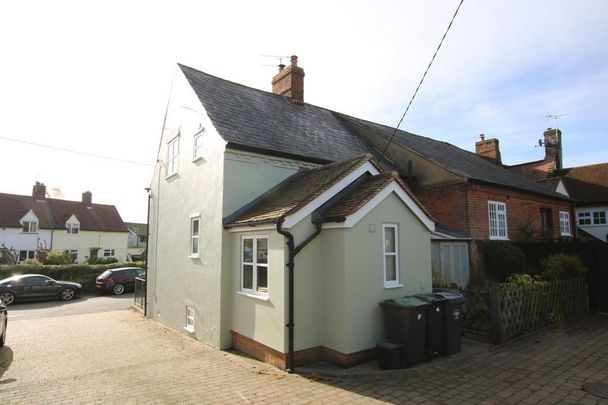 2 bedroom end of terrace house to rent - Photo 1