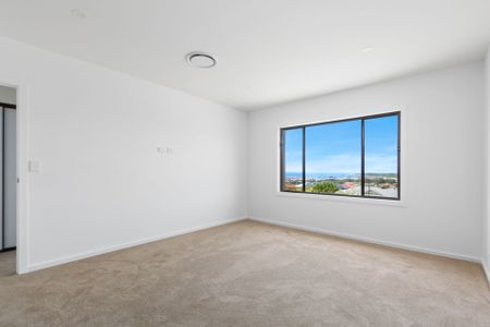 Modern Coastal Living: Stylish Cul-de-Sac Retreat with Ocean Views! - Photo 4