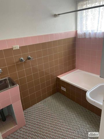 Large 2 bedroom CBD apartment - Photo 5