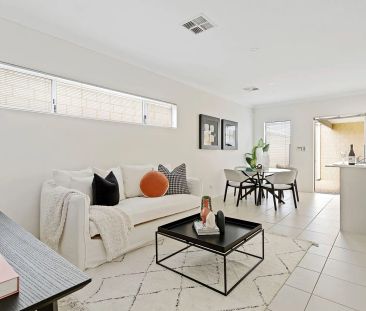 Modern Living in Hammond Park - Photo 2