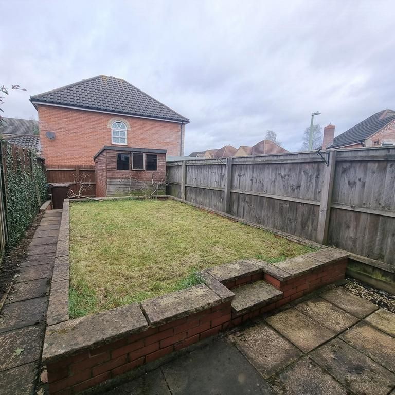 2 bedroom terraced house to rent - Photo 1