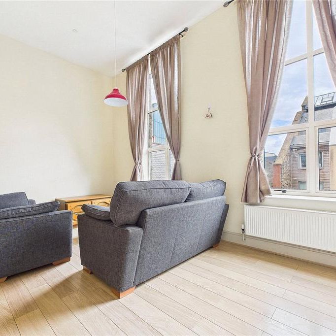 2 bedroom maisonette to rent - Photo 1