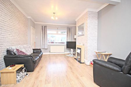 3 bedroom semi-detached house to rent - Photo 2