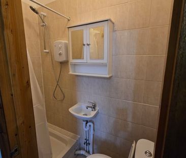 Studio Flat, Bowes Road, N13 - Photo 5