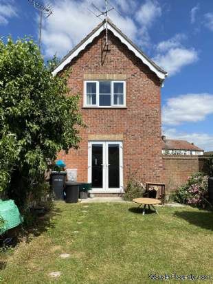 2 bedroom property to rent in Leigh On Sea - Photo 3