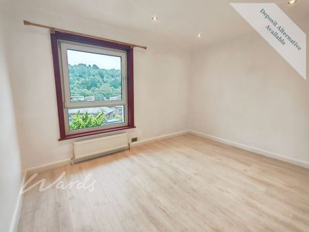4 bedroom semi-detached house to rent - Photo 4