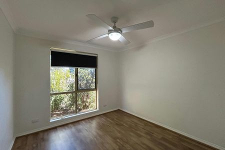 LARGE FAMILY HOME IN EATON - Photo 4