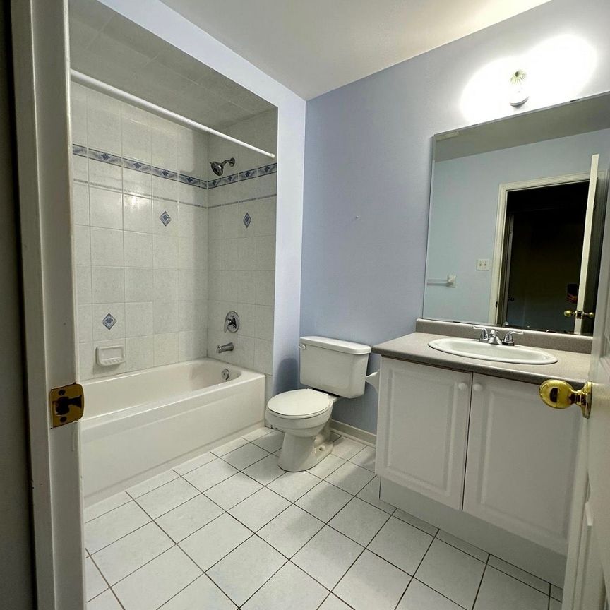 For Lease - 7 Bassett Avenue, Richmond Hill, Ontario - Photo 1