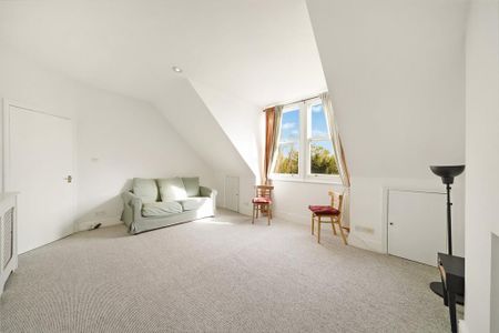 3 bedroom flat to rent - Photo 3