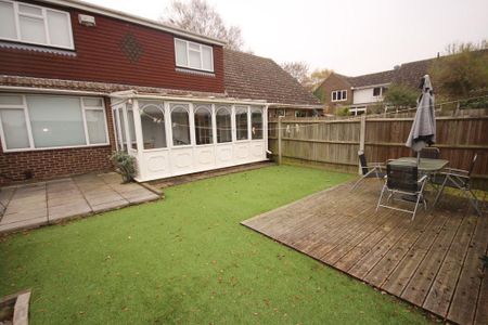 1 bedroom in a house share to rent - Photo 5