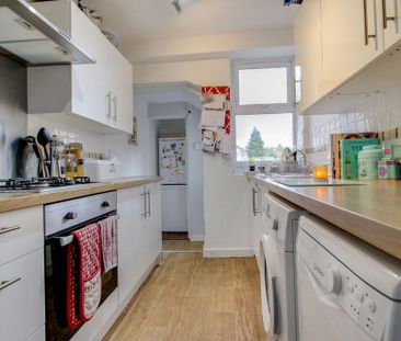 3 bedroom terraced house to rent - Photo 3