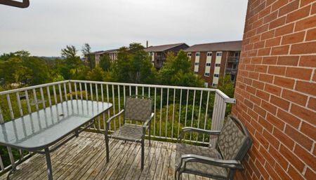 294-300 Main Avenue - Photo 2