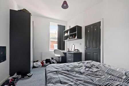 5 bedroom terraced house to rent - Photo 5