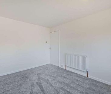 Glendale Close, Bradford, BD6 - Photo 4