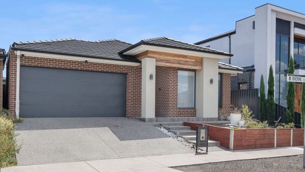 Spacious, Modern Family Living in Prime Wollert Location - Photo 1